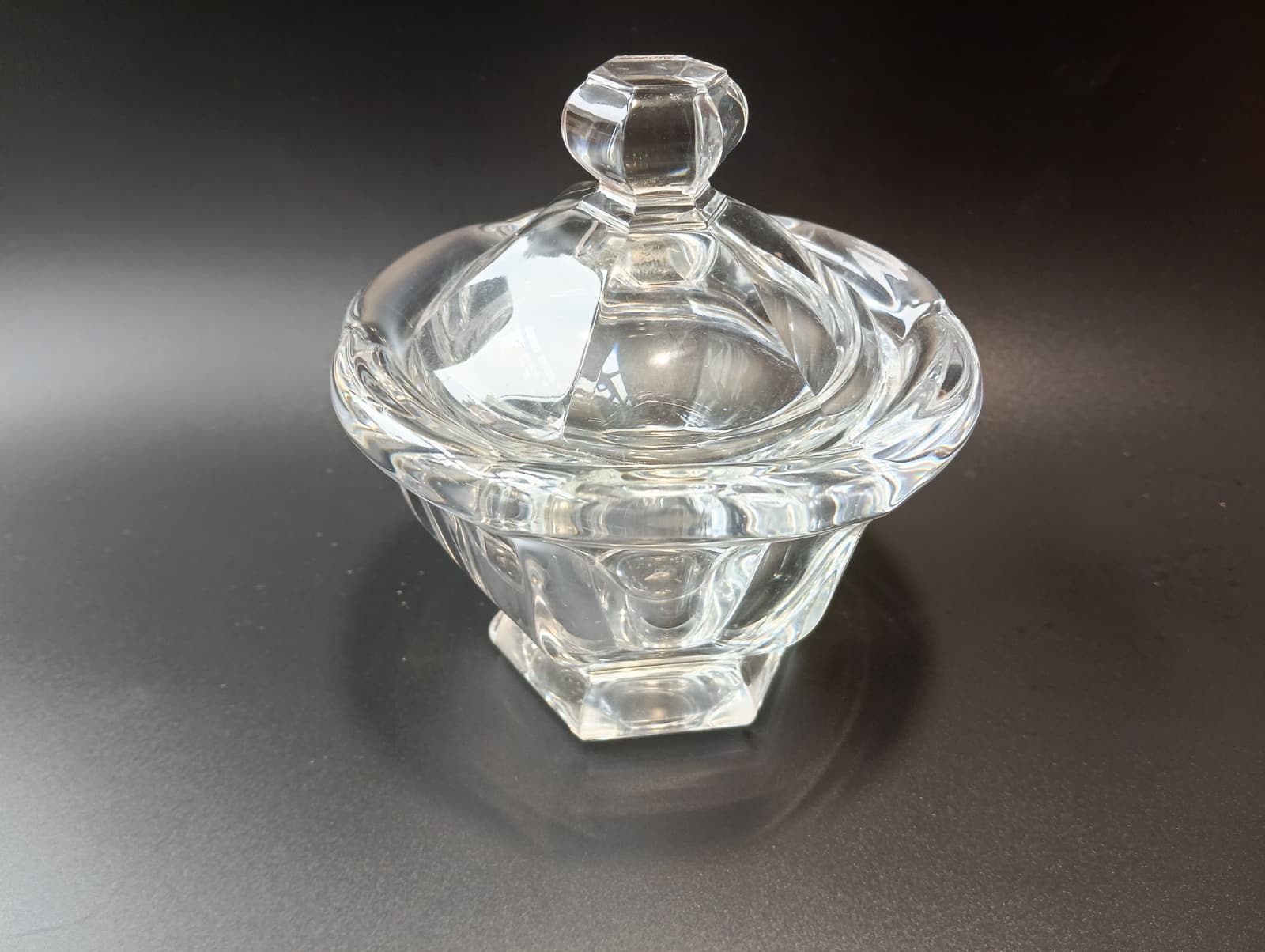 Drageoir couvert Harcourt, cristal de Baccarat 3